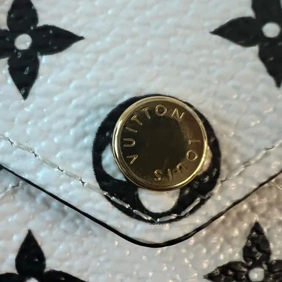 Louis Vuitton Kirigami Card Case Giant Monogram White and Black Authentic - Picture 7 of 8